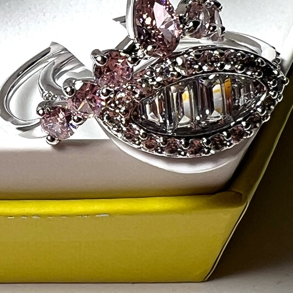 Bomb Party OG LOT- 3 Earrings,Necklaces And 3 Size 7 Rings - Picture 3 of 11